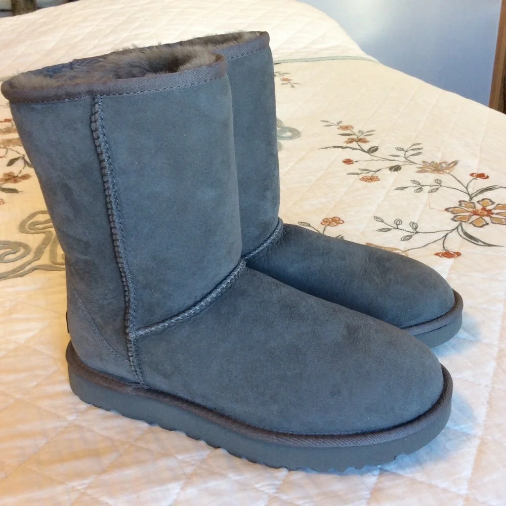UGG Classic short boots